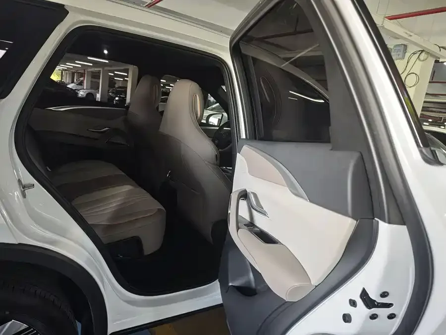 BYD Song Pro New Energy Song Pro New Energy 2023 Champion Edition DM-i 110KM Beyond Edition 2023 — миниатюра 4