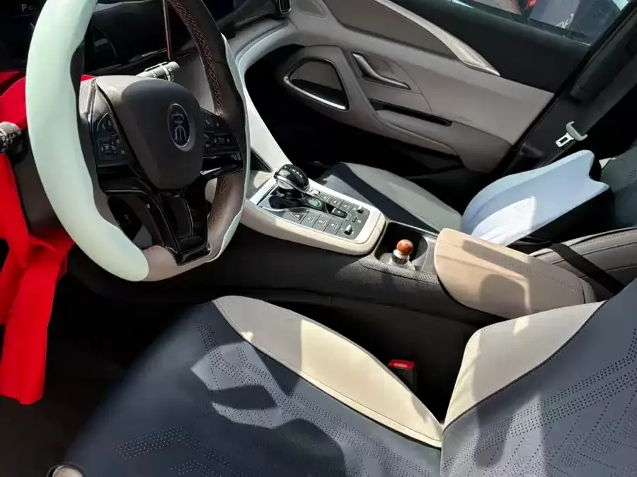 BYD Song Pro New Energy Song Pro New Energy 2024 Honor Edition DM-i 71KM Leading Edition 2025 — миниатюра 2