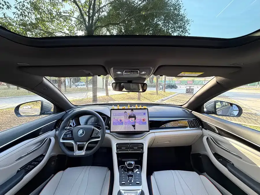 BYD Song PLUS New Energy Song PLUS New Energy 2021 DM-i 110KM Flagship PLUS 5G Edition 2023 — миниатюра 3