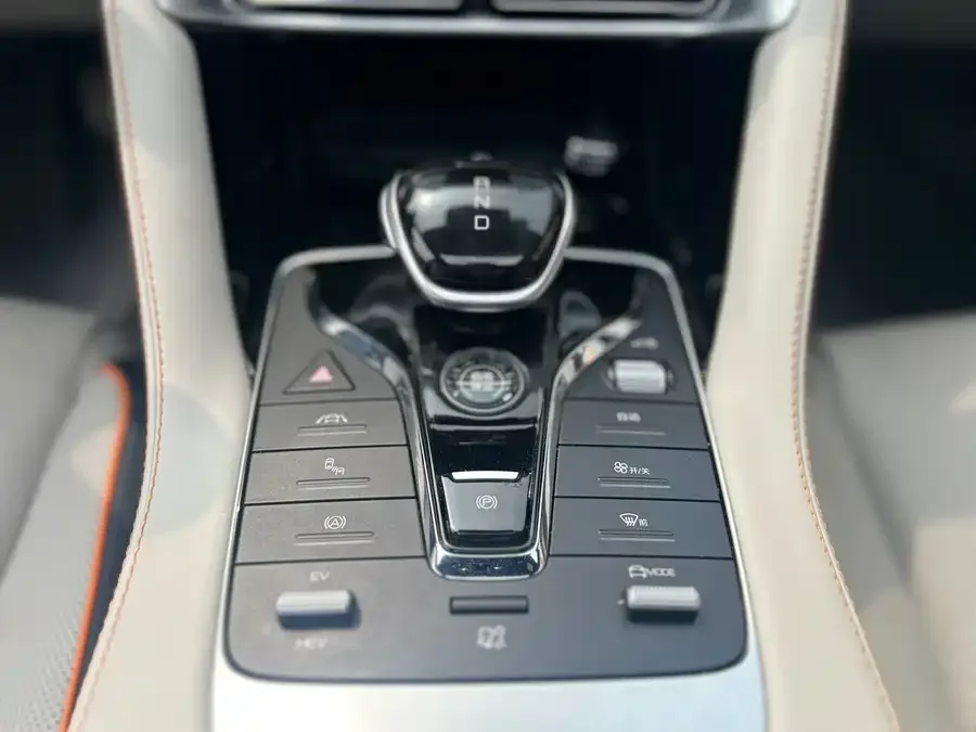 BYD Song PLUS New Energy Song PLUS New Energy 2021 DM-i 51KM Premium Edition 2022 — миниатюра 4