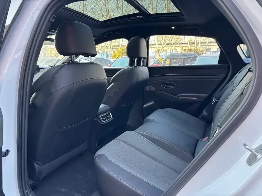 BYD Qin L Qin L 2024 DM-i 120KM Beyond Edition 2025 — миниатюра 3