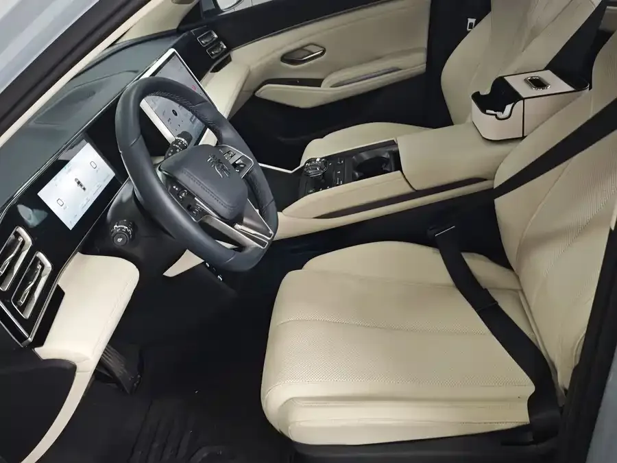 BYD Qin L Qin L 2024 DM-i 80KM Beyond Edition 2024 — миниатюра 4