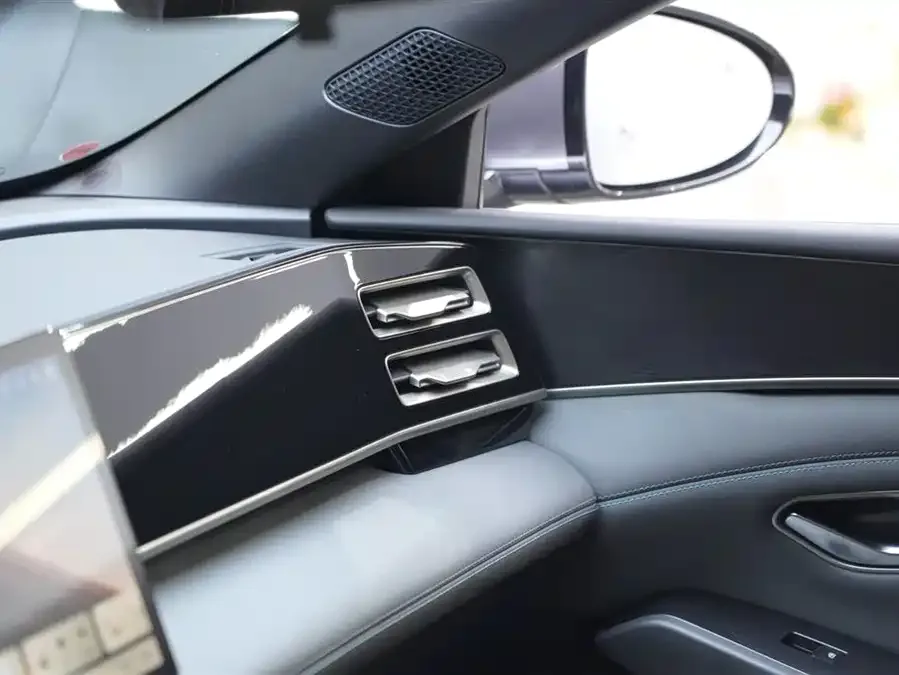 BYD Qin L Qin L 2025 DM-i Intelligent Driving Edition 80KM Leading Edition 2025 — миниатюра 4