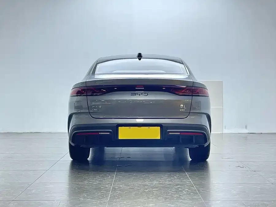 BYD Qin L Qin L 2025 DM-i Intelligent Driving Edition 120KM Leading Edition 2025 — миниатюра 2