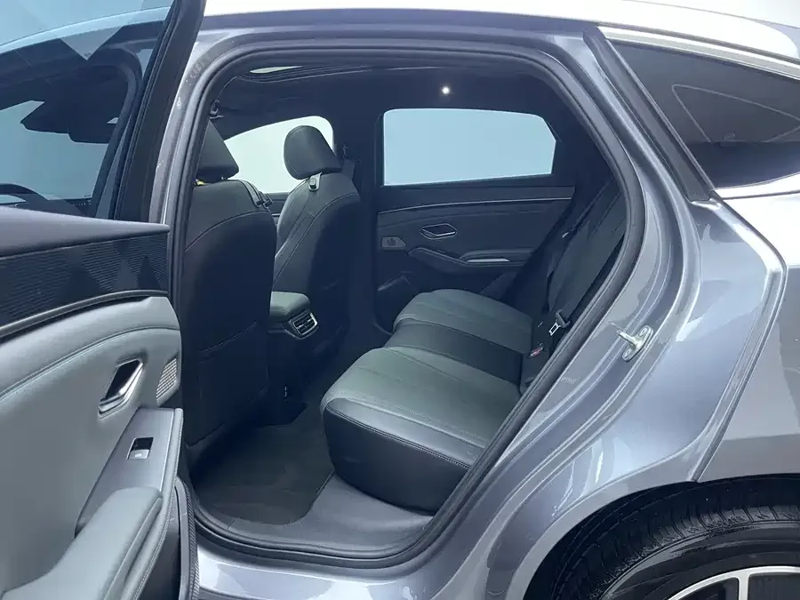 BYD Qin L Qin L 2025 DM-i Intelligent Driving Edition 120KM Leading Edition 2025 — миниатюра 4