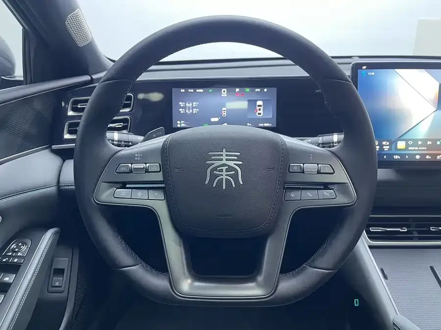 BYD Qin L Qin L 2025 DM-i Intelligent Driving Edition 120KM Leading Edition 2025 — миниатюра 5