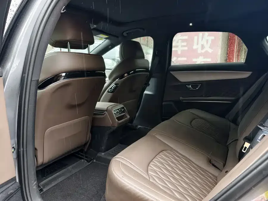 BYD Second-hand Han 2024 DM-i Honor Edition 121KM Premium Edition 2024 — миниатюра 5