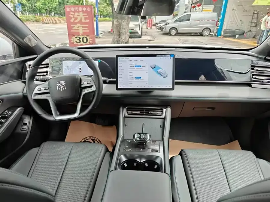 BYD Qin L Qin L 2025 DM-i Intelligent Driving Edition 120KM Leading Edition 2025 — миниатюра 4