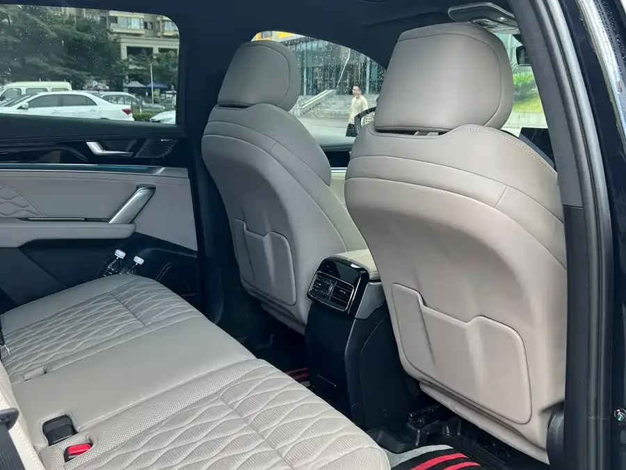 BYD Tang New Energy Tang New Energy 2024 DM-i Honor Edition 112KM Premium Edition 2024 — миниатюра 2