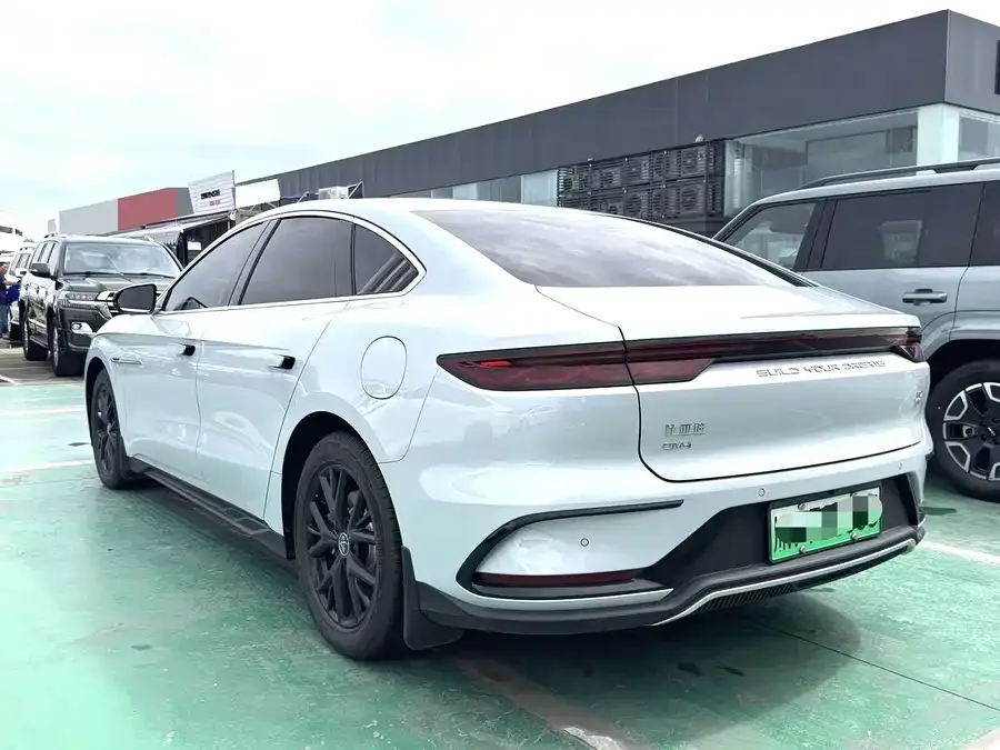 BYD Second-hand Han 2025 DM-i 125KM Elite 2025 — миниатюра 4