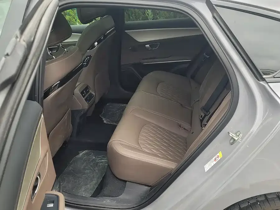 BYD Second-hand Han 2025 DM-i 125KM LiDAR Intelligent Driving Model 2025 — миниатюра 4