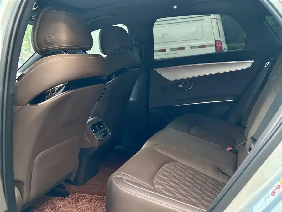 BYD Second-hand Han 2024 EV Honor Edition 605KM Front-wheel Drive Premium 2024 — миниатюра 2
