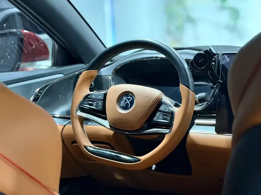 BYD Second-hand Han 2022 DM-i 121KM Premium Edition 2023 — миниатюра 2