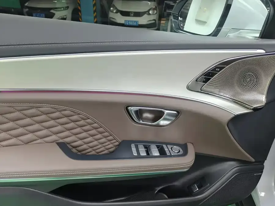 BYD Second-hand Han 2024 EV Honor Edition 605KM Front-wheel Drive Premium 2024 — миниатюра 3