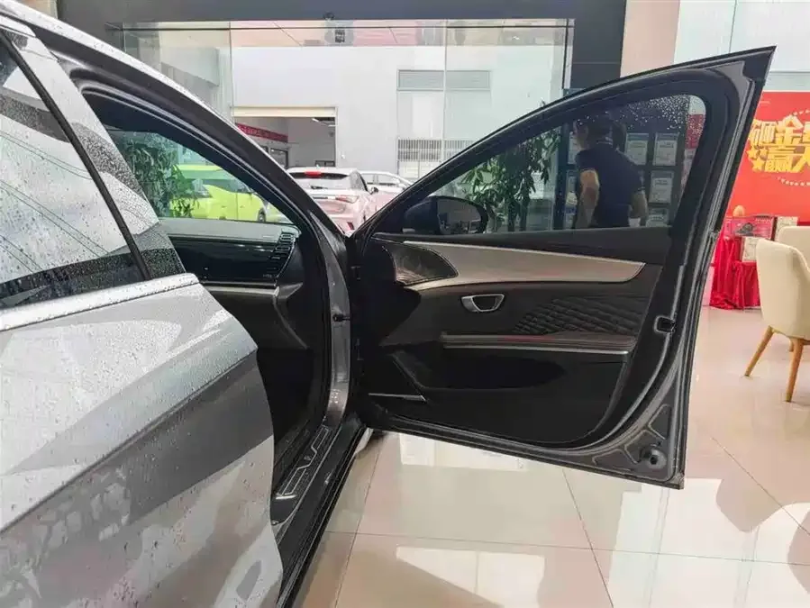 BYD Second-hand Han 2024 EV Honor Edition 506KM Front-wheel Drive Premium 2024 — миниатюра 4