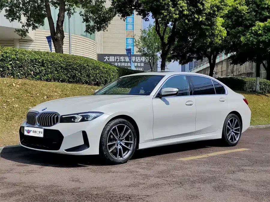 BMW 3 series BMW 3 Series 2023 320Li M Sport Package 2023 — фото 1, купить с доставкой в Москву