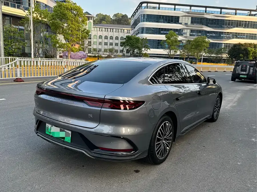 BYD Second-hand Han 2023 EV Champion Edition 506KM Front-wheel Drive Premium 2023 — миниатюра 2