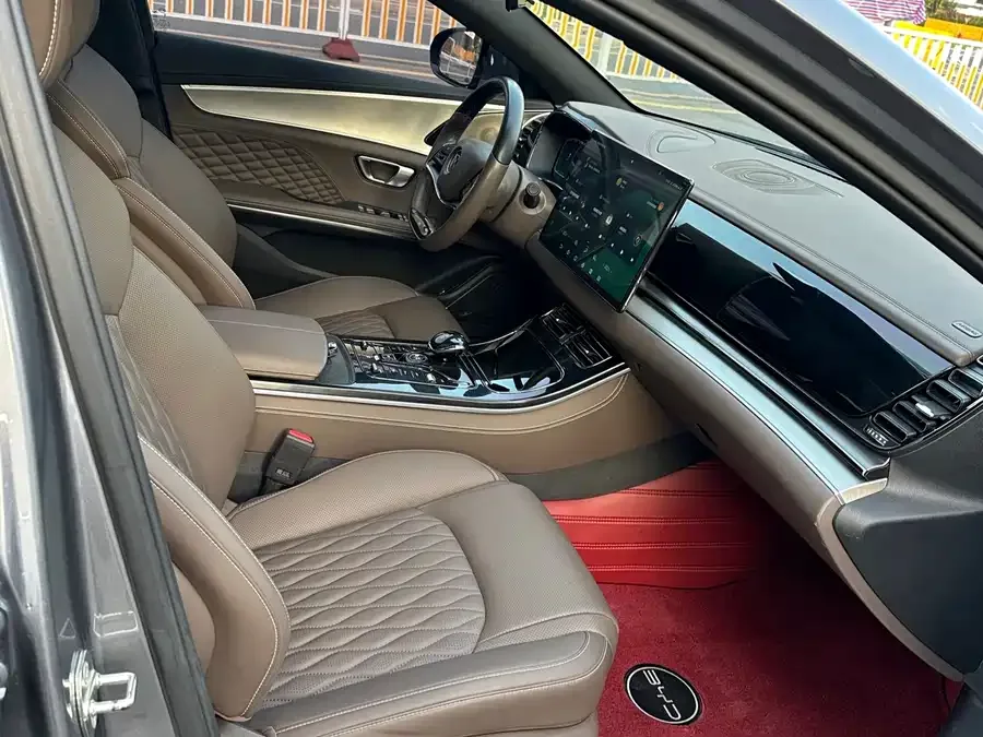 BYD Second-hand Han 2023 EV Champion Edition 506KM Front-wheel Drive Premium 2023 — миниатюра 3