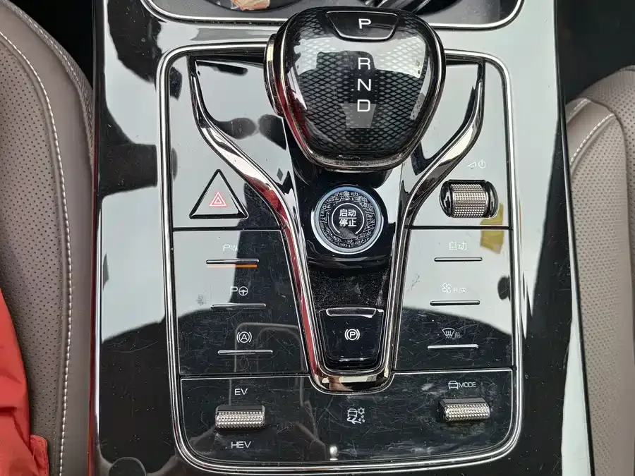 BYD Second-hand Han 2025 DM-i Intelligent Driving Edition 125KM LiDAR Flagship Model 2025 — миниатюра 4