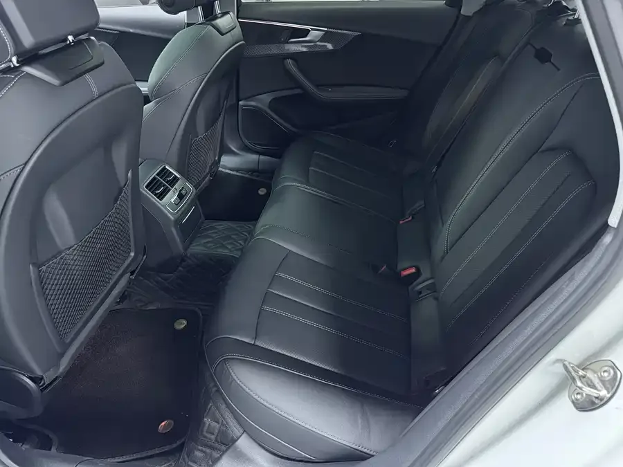 Audi a4 l 2022 40 TFSI luxury and dynamic model 2022 — миниатюра 2