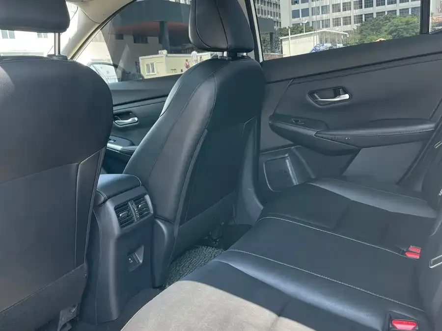 Nissan Sylphy Sylphy 2023 facelift 1.6L CVT Intelligent Driving Edition 2024 — миниатюра 2