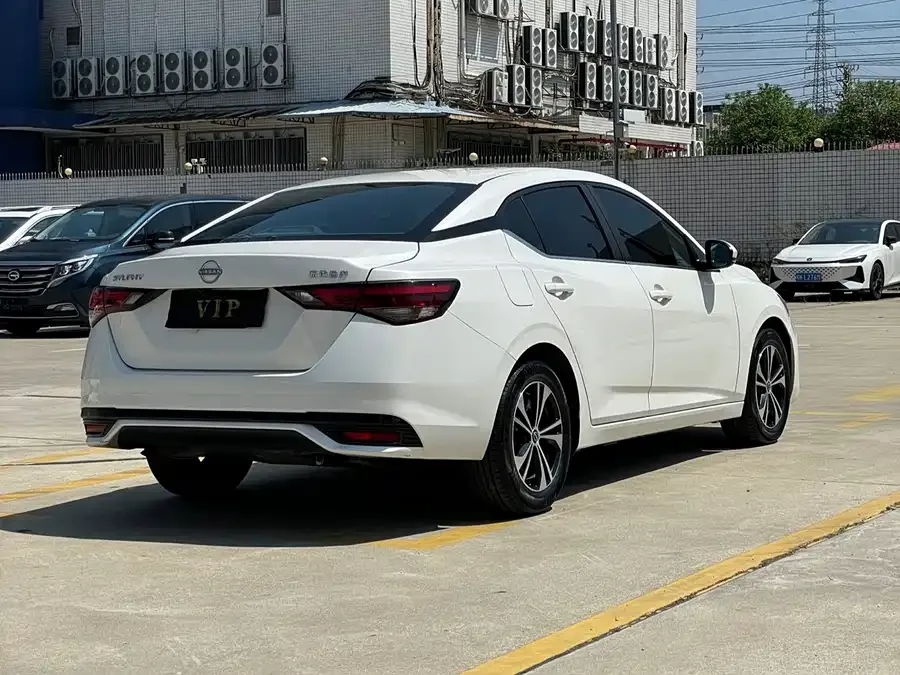 Nissan Sylphy Sylphy 2023 facelift 1.6L CVT Intelligent Driving Edition 2024 — миниатюра 3