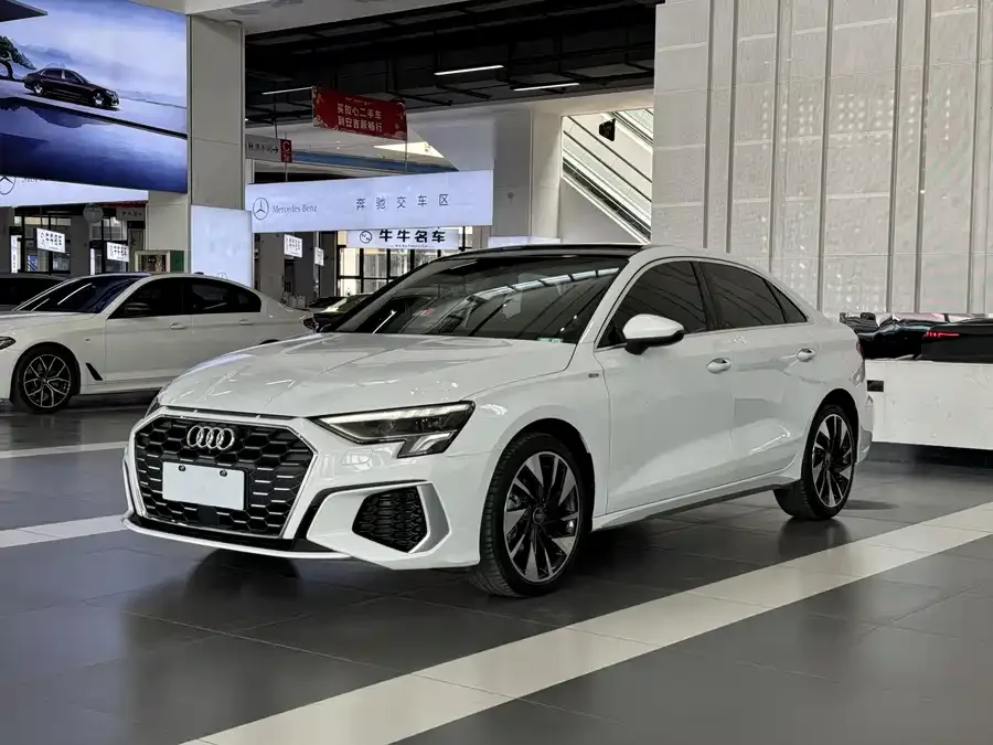 Audi A3 2023 facelift A3L Limousine 35 TFSI stylish and sporty 2023 — фото 1, купить с доставкой в Москву