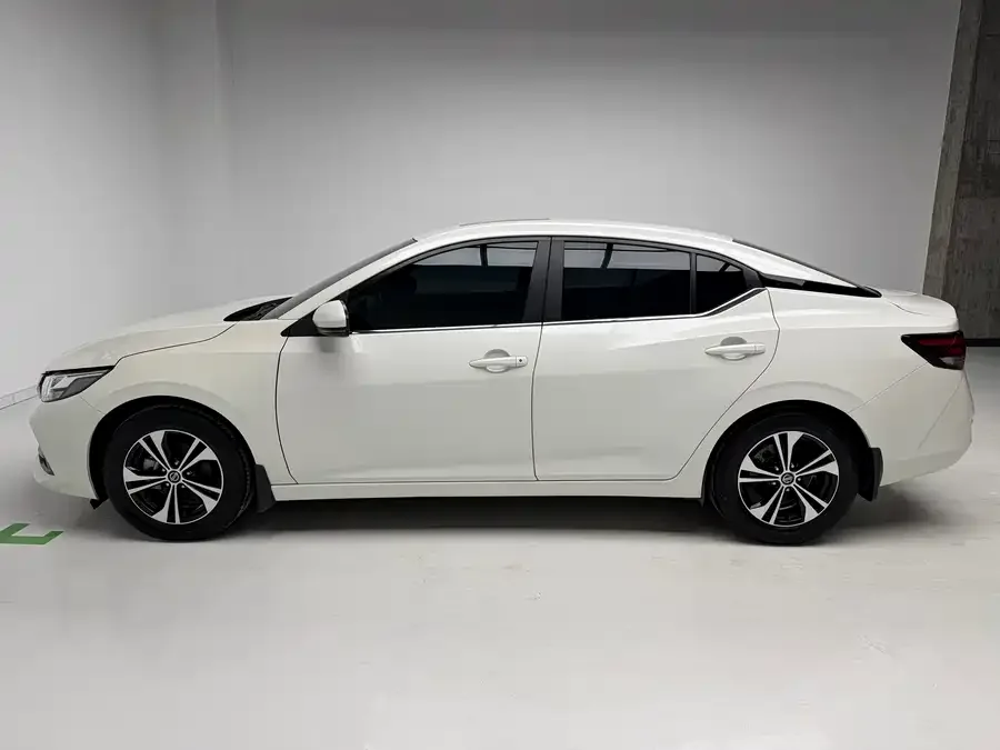 Nissan Sylphy Sylphy 2022 1.6L XL CVT Enjoy Edition 2022 — миниатюра 3