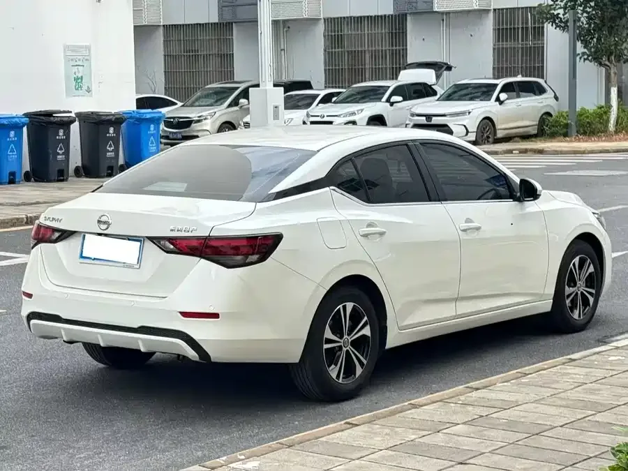 Nissan Sylphy Sylphy 2022 1.6L XL CVT Enjoy Edition 2023 — миниатюра 3