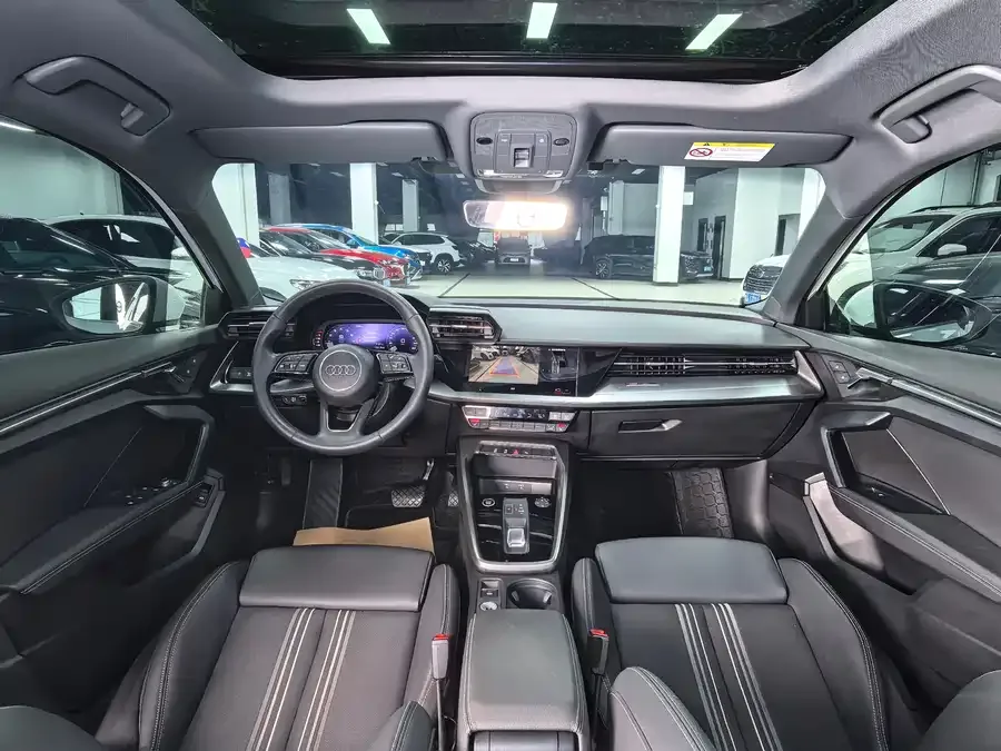 Audi A3 2022 A3L Limousine 35 TFSI Fashion Sports 2022 — миниатюра 4