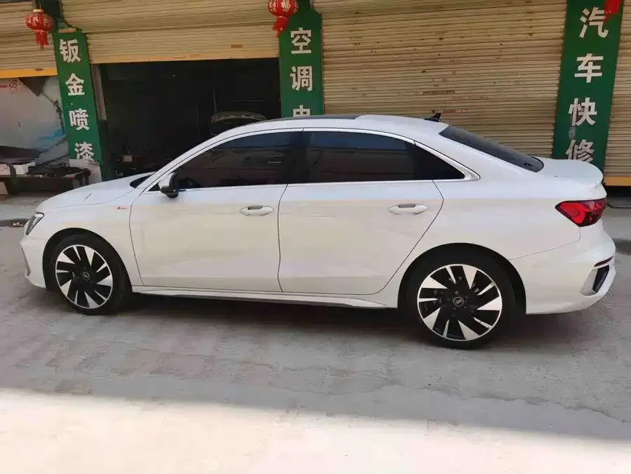 Audi A3 2022 A3L Limousine 35 TFSI Fashion Sports 2022 — миниатюра 3
