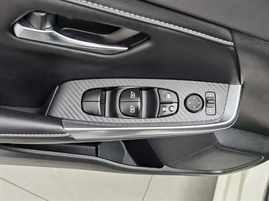 Nissan Sylphy Sylphy 2022 1.6L XL CVT Enjoy Edition 2023 — миниатюра 3