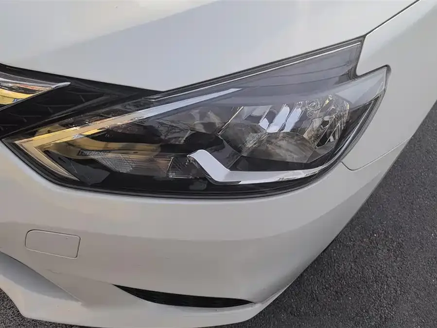 Nissan Sylphy Sylphy 2024 Model 2 Classic 1.6XE CVT Comfort Edition 2025 — миниатюра 2