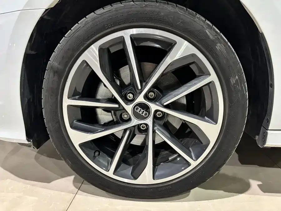 Audi A3 2022 A3L Limousine 35 TFSI aggressive and sporty 2022 — миниатюра 5