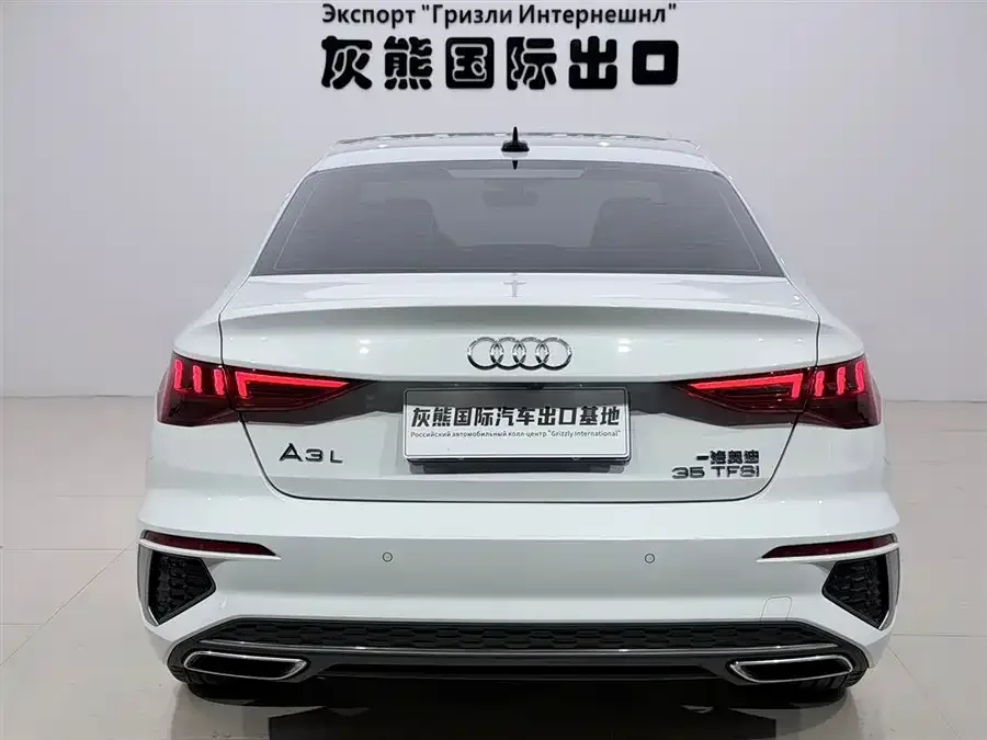 Audi A3 2022 A3L Limousine 35 TFSI Fashion Sports 2022 — миниатюра 2