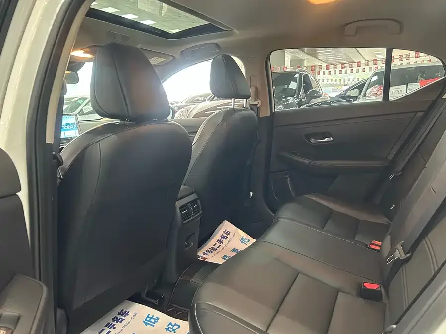 Nissan Sylphy Sylphy 2023 1.6L CVT Intelligent Driving Edition 2023 — миниатюра 2