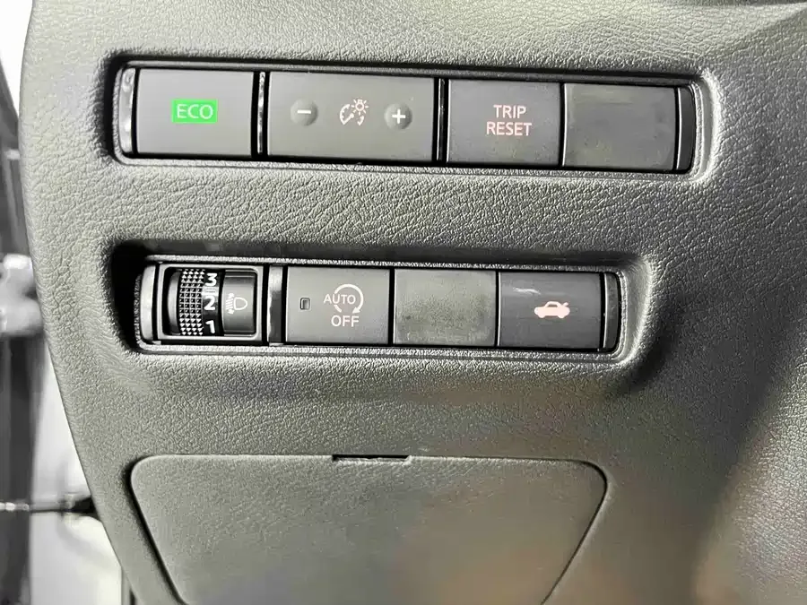 Nissan Sylphy Sylphy 2023 facelift 1.6L CVT Enjoy Edition 2023 — миниатюра 3