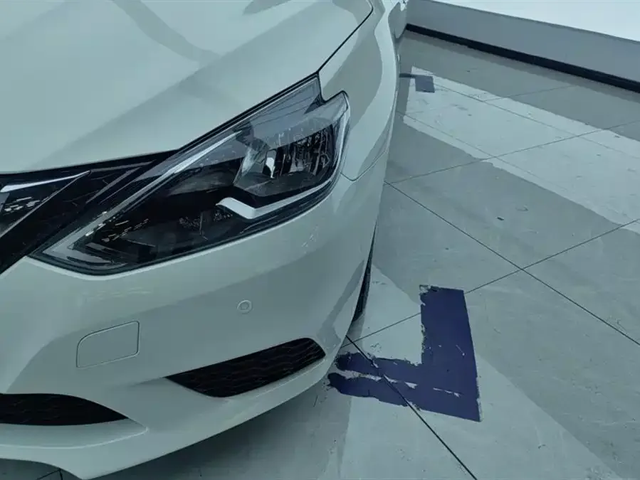 Nissan Sylphy Sylphy 2024 Classic 1.6XL CVT Luxury Edition 2024 — миниатюра 2