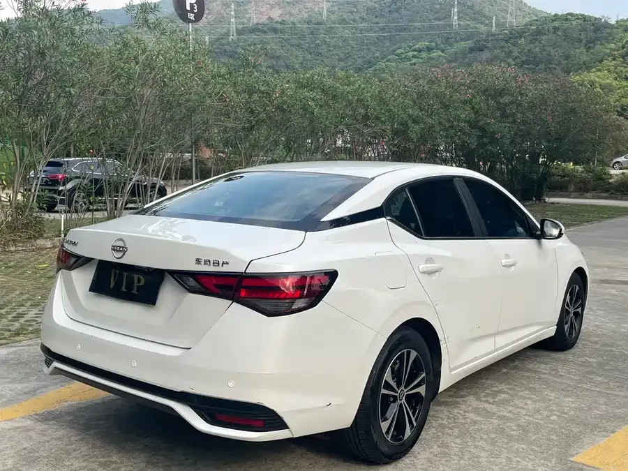 Nissan Sylphy Sylphy 2023 facelift 1.6L CVT Enjoy Edition 2024 — миниатюра 4