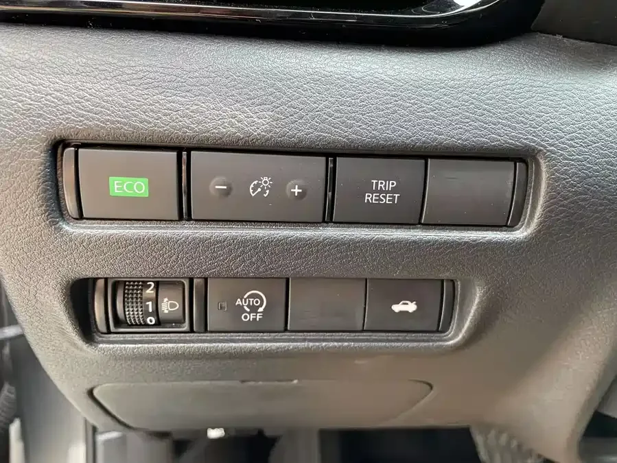 Nissan Sylphy Sylphy 2022 1.6L XL CVT Enjoy Edition 2022 — миниатюра 5
