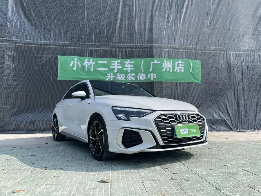 Audi A3 2023 Sportback 35 TFSI stylish and sporty 2023 — миниатюра 2