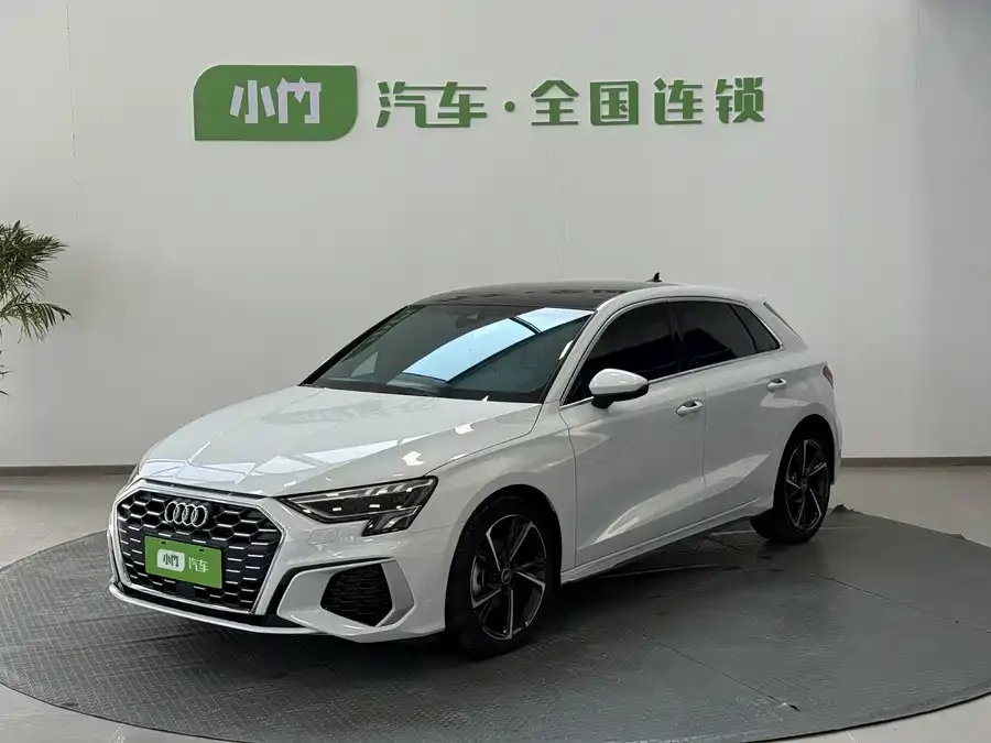 Audi A3 2023 Sportback 35 TFSI stylish and sporty 2023 — фото 1, купить с доставкой в Москву