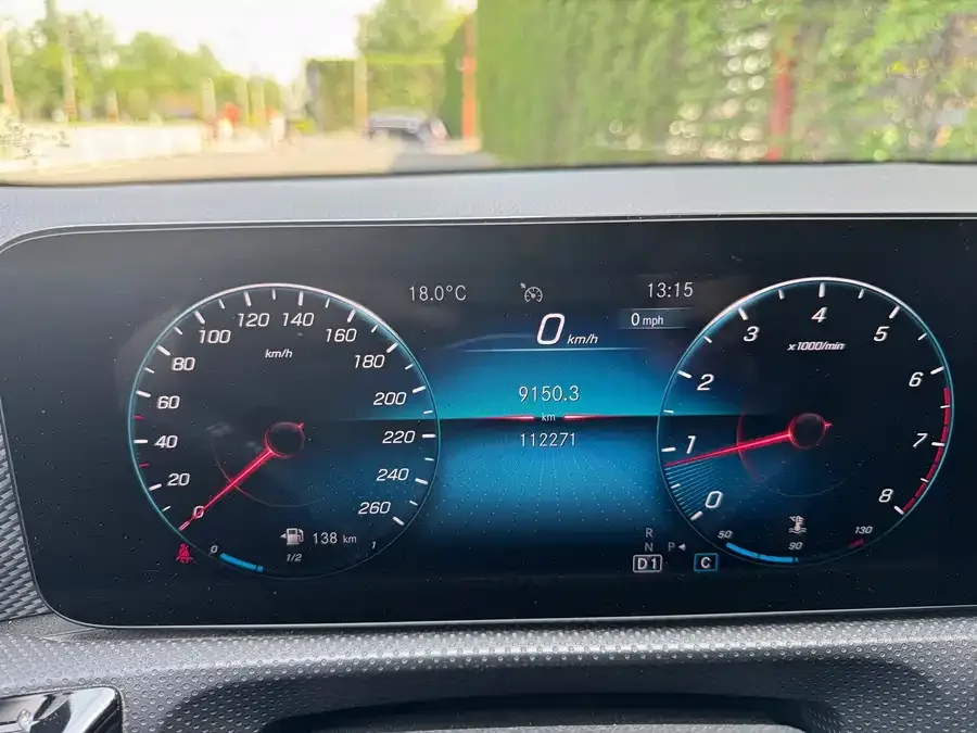 Mercedes-Benz Class A Mercedes-Benz A-Class 2022 A 180 L Sports Sedan 2022 — миниатюра 3