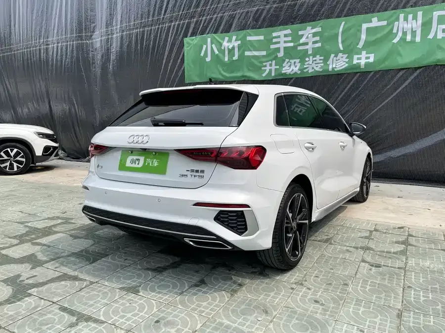 Audi A3 2023 Sportback 35 TFSI stylish and sporty 2023 — миниатюра 2