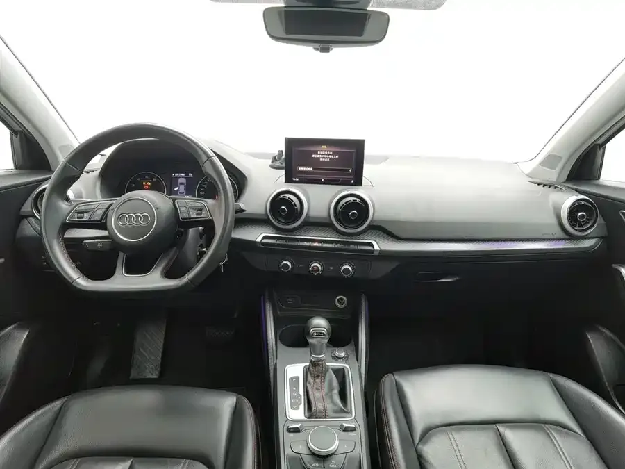 Audi Q2L 2022 35 TFSI aggressive and dynamic model 2023 — миниатюра 2