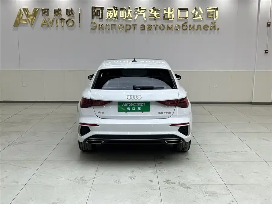 Audi A3 2022 Sportback 35 TFSI stylish and sporty 2022 — миниатюра 2