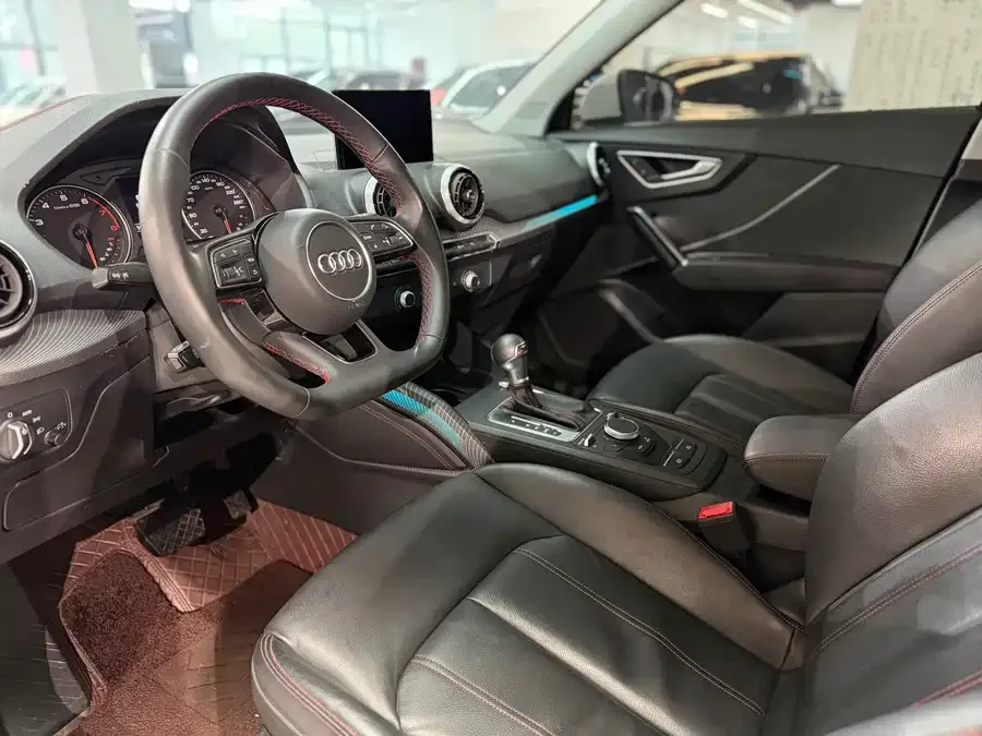 Audi Q2L 2022 35 TFSI Enterprising and Elegant Model 2023 — миниатюра 2