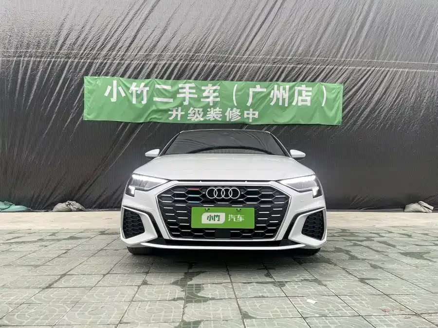Audi A3 2022 Sportback 35 TFSI stylish and sporty 2023 — миниатюра 2