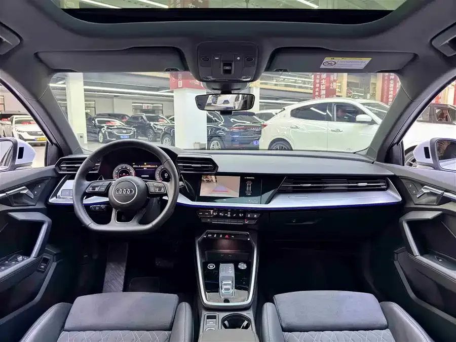 Audi A3 2023 facelift A3L Limousine 35 TFSI luxury sports model 2024 — миниатюра 3