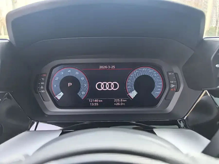 Audi A3 2023 facelift Sportback 35 TFSI stylish and sporty 2023 — миниатюра 2